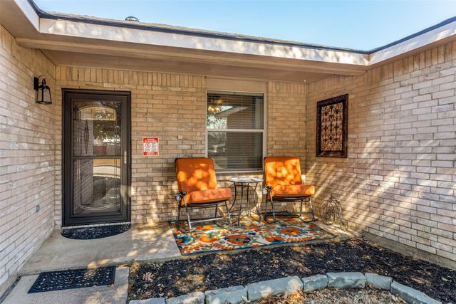 329 Indian Blanket Drive, Burleson, TX 76028