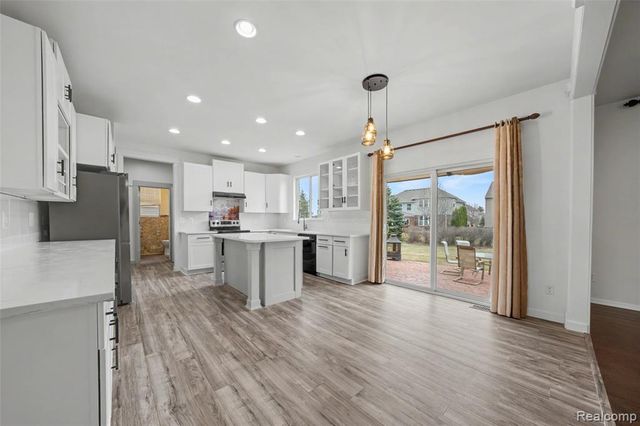 49184 Gracechurch Road, Macomb, MI 48044