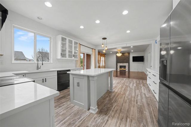 49184 Gracechurch Road, Macomb, MI 48044