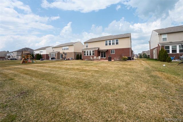 49184 Gracechurch Road, Macomb, MI 48044