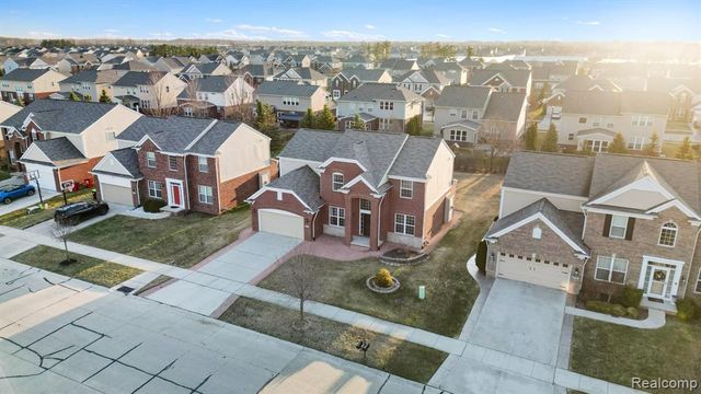 49184 Gracechurch Road, Macomb, MI 48044