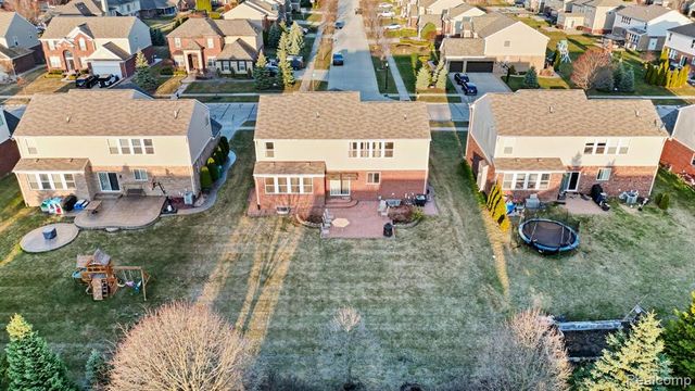 49184 Gracechurch Road, Macomb, MI 48044