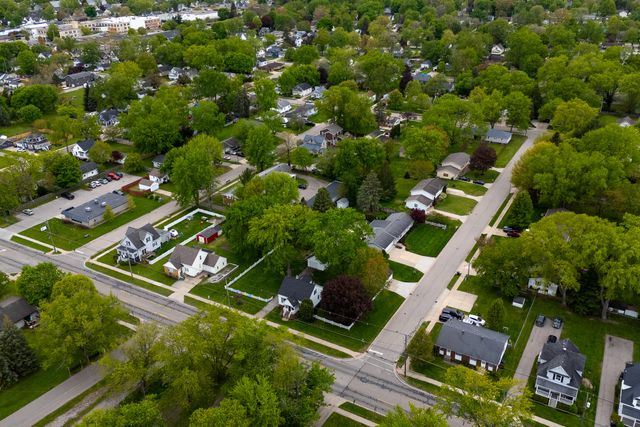 348 N State Street, Zeeland, MI 49464