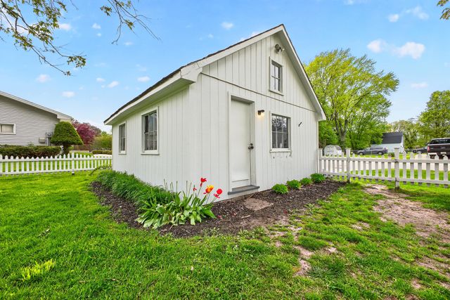 348 N State Street, Zeeland, MI 49464