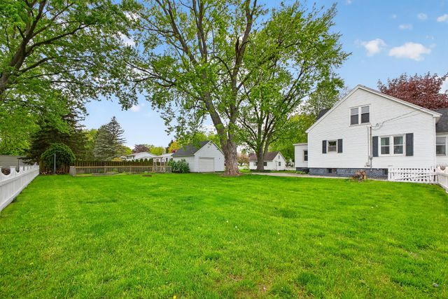 348 N State Street, Zeeland, MI 49464