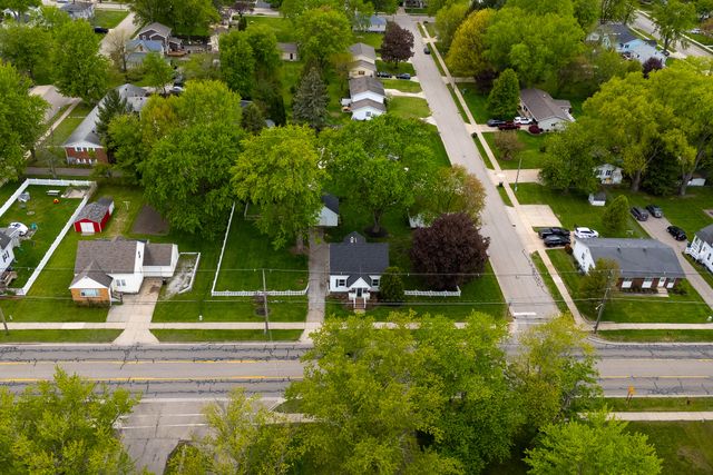 348 N State Street, Zeeland, MI 49464