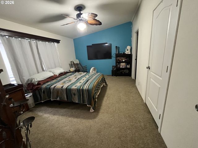 23421 S HIGHWAY 213 38, Oregon City, OR 97045