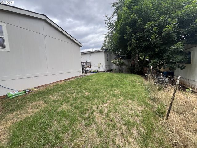 23421 S HIGHWAY 213 38, Oregon City, OR 97045