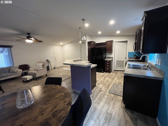 23421 S HIGHWAY 213 38, Oregon City, OR 97045