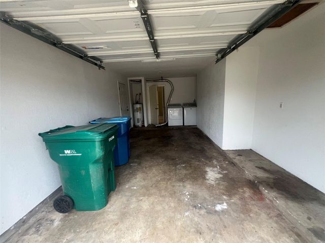 807 Lloyd LN A, Elgin, TX 78621