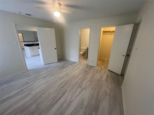 807 Lloyd LN A, Elgin, TX 78621