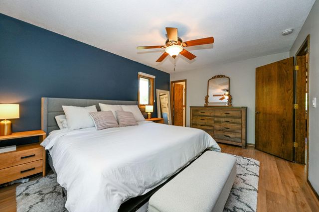 15008 Oakland Avenue, Burnsville, MN 55306