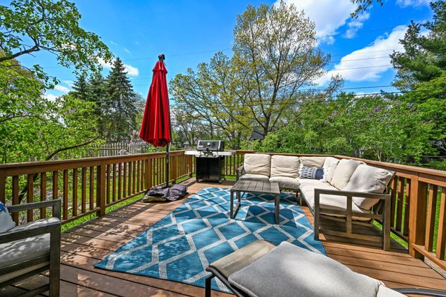 15008 Oakland Avenue, Burnsville, MN 55306