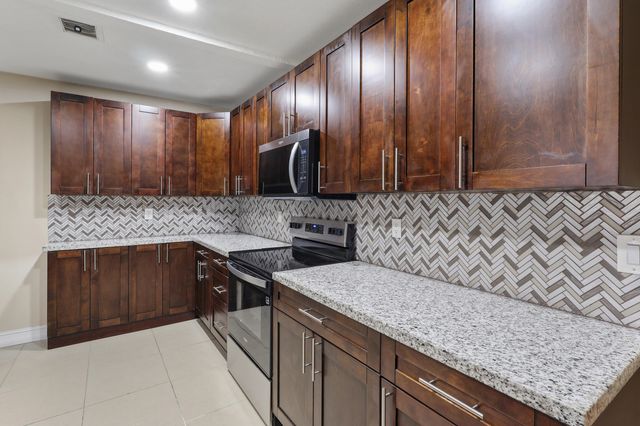 4011 SW 28th Street 4011, West Park, FL 33023