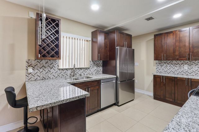 4011 SW 28th Street 4011, West Park, FL 33023