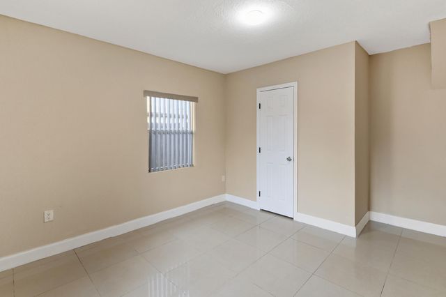 4011 SW 28th Street 4011, West Park, FL 33023