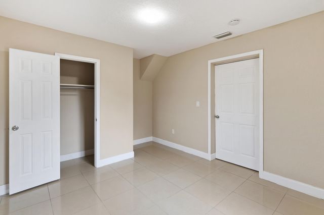 4011 SW 28th Street 4011, West Park, FL 33023