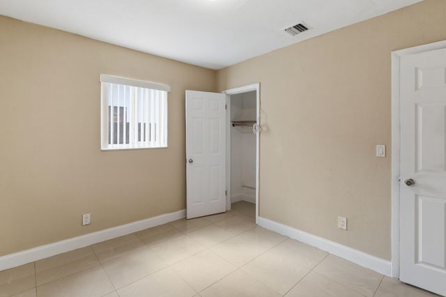 4011 SW 28th Street 4011, West Park, FL 33023