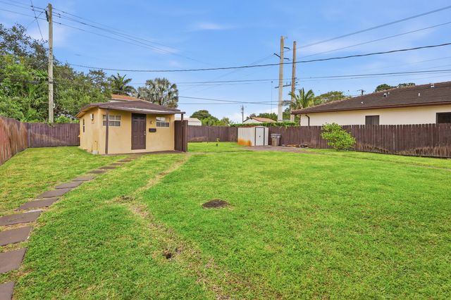 4011 SW 28th Street 4011, West Park, FL 33023