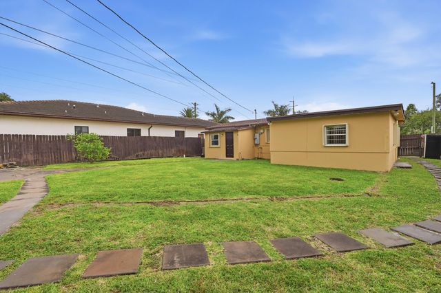 4011 SW 28th Street 4011, West Park, FL 33023