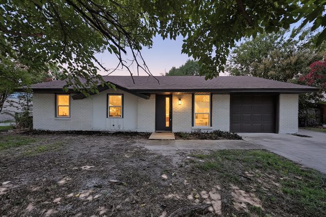 3716 Clotell Drive, Fort Worth, TX 76119