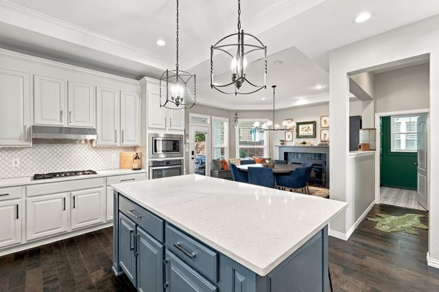 6025 Winter Park Drive, North Richland Hills, TX 76180