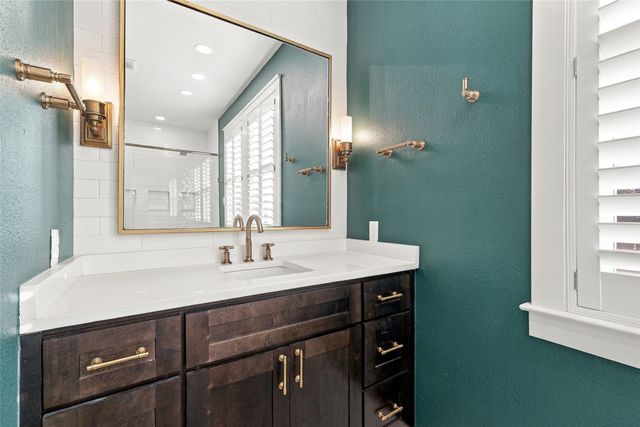 6025 Winter Park Drive, North Richland Hills, TX 76180