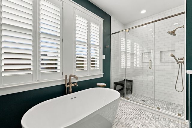 6025 Winter Park Drive, North Richland Hills, TX 76180