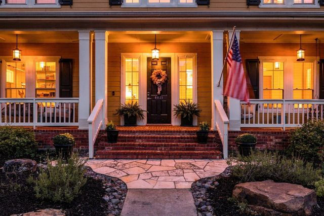 6025 Winter Park Drive, North Richland Hills, TX 76180