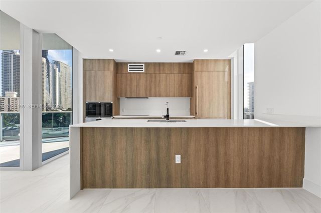 17550 Collins Ave 501, Sunny Isles Beach, FL 33160