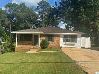 2031 N 30TH AVENUE N, Hueytown, AL 35023