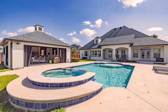 338 Tulip Dr, Houma, LA 70360