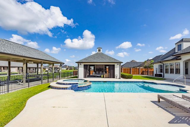 338 Tulip Dr, Houma, LA 70360