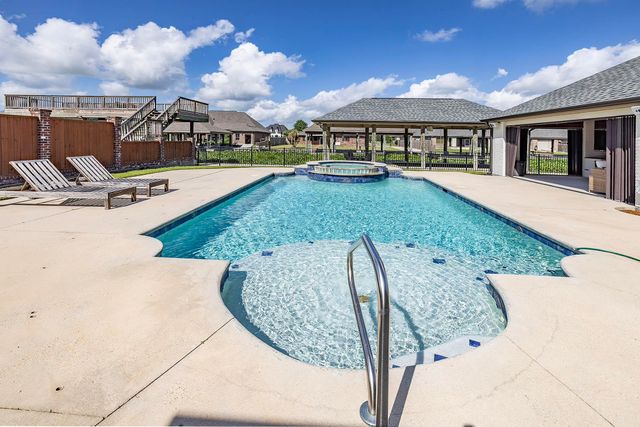 338 Tulip Dr, Houma, LA 70360