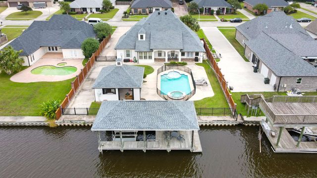 338 Tulip Dr, Houma, LA 70360