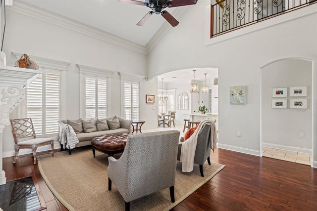 338 Tulip Dr, Houma, LA 70360