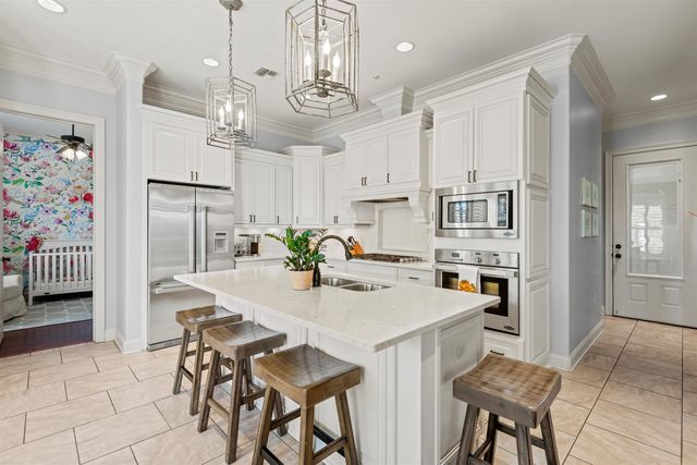 338 Tulip Dr, Houma, LA 70360