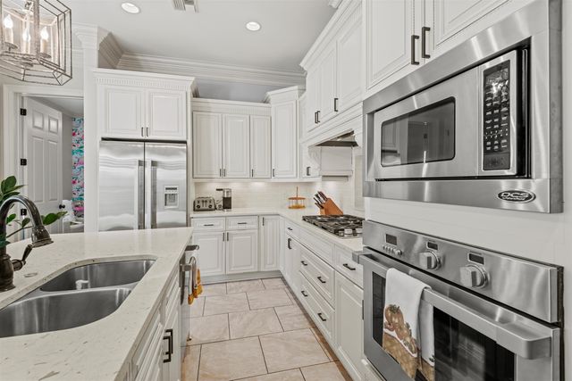 338 Tulip Dr, Houma, LA 70360