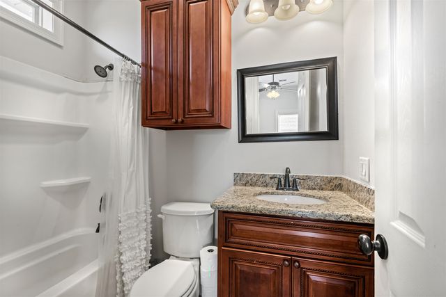 338 Tulip Dr, Houma, LA 70360