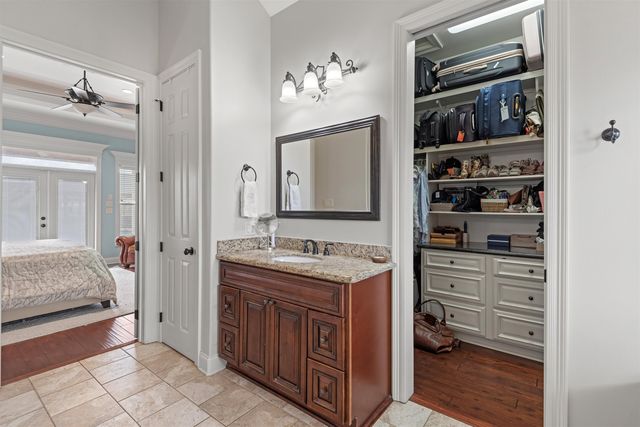 338 Tulip Dr, Houma, LA 70360