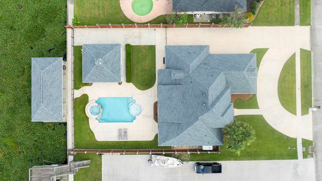 338 Tulip Dr, Houma, LA 70360