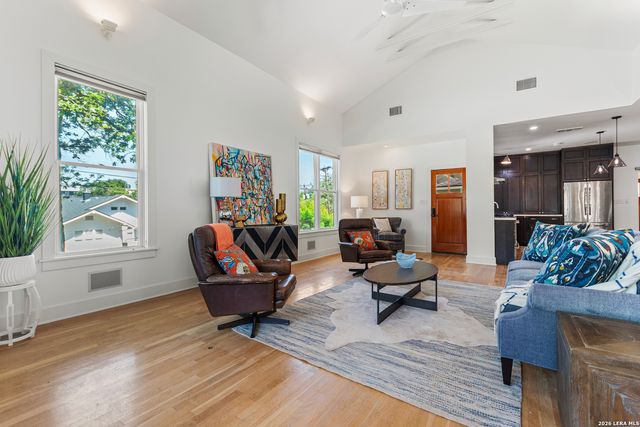 201 CHICHESTER PL, San Antonio, TX 78209