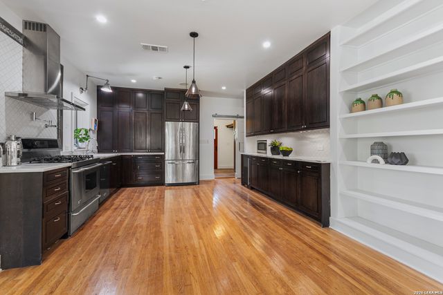 201 CHICHESTER PL, San Antonio, TX 78209