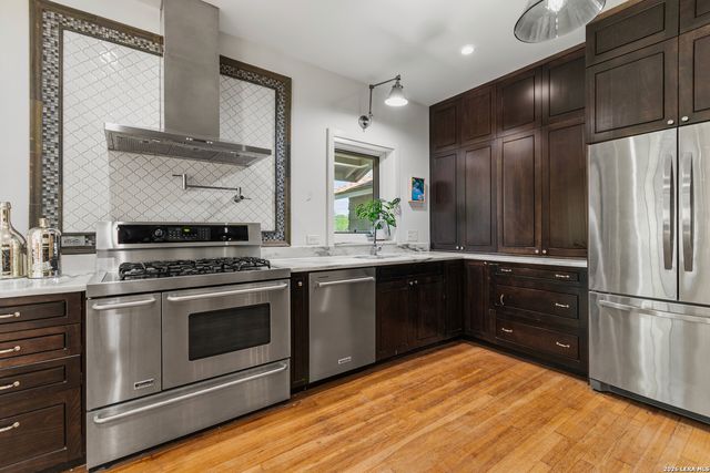 201 CHICHESTER PL, San Antonio, TX 78209