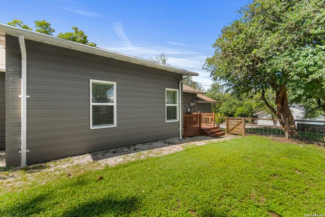 201 CHICHESTER PL, San Antonio, TX 78209