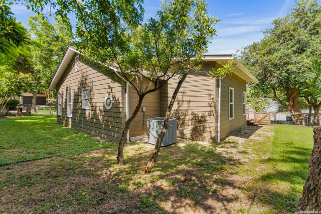 201 CHICHESTER PL, San Antonio, TX 78209