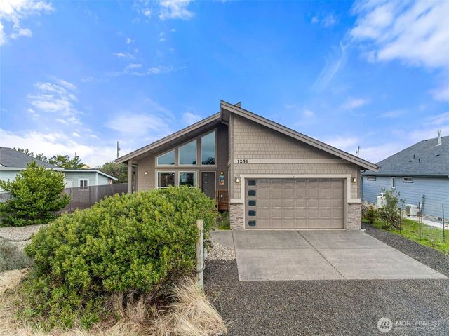 1256 Channel Avenue SW, Ocean Shores, WA 98569