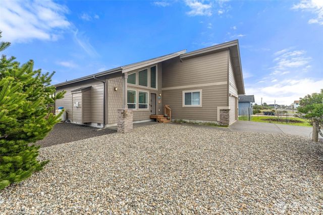 1256 Channel Avenue SW, Ocean Shores, WA 98569