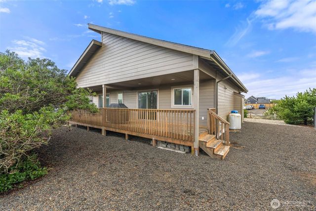 1256 Channel Avenue SW, Ocean Shores, WA 98569