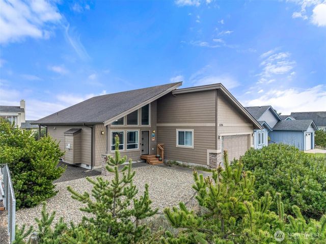 1256 Channel Avenue SW, Ocean Shores, WA 98569